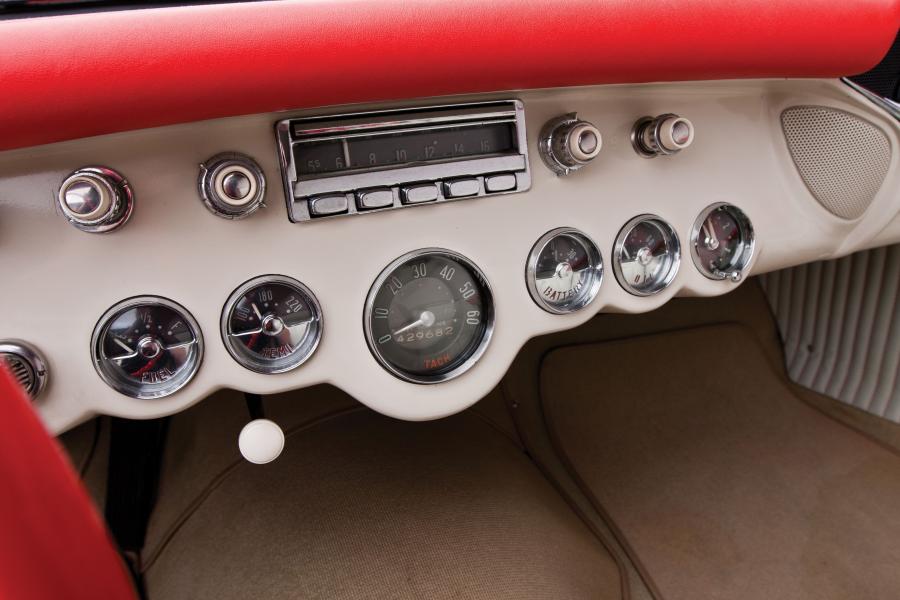  Chevrolet Corvette Roadster 1955 года  (фото 8 из 26)